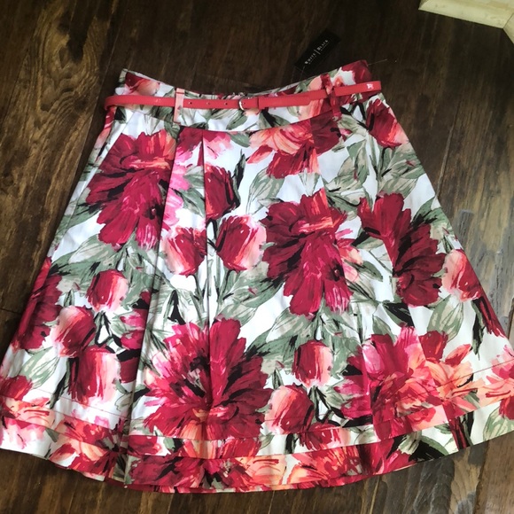 White House Black Market Dresses & Skirts - NWT WHBM skirt